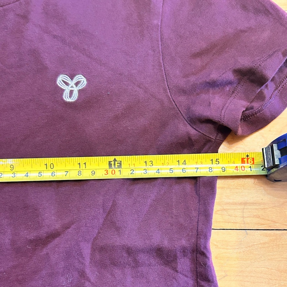 2 for 20$ 💜 Aritzia TNA Mainland T-Shirt includes Eggplant - XS - Picture 5 of 7